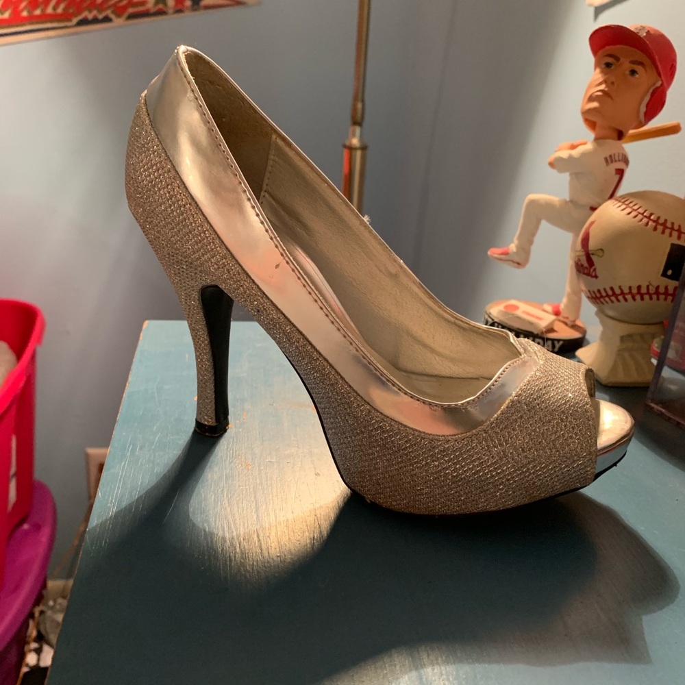 Formal heels